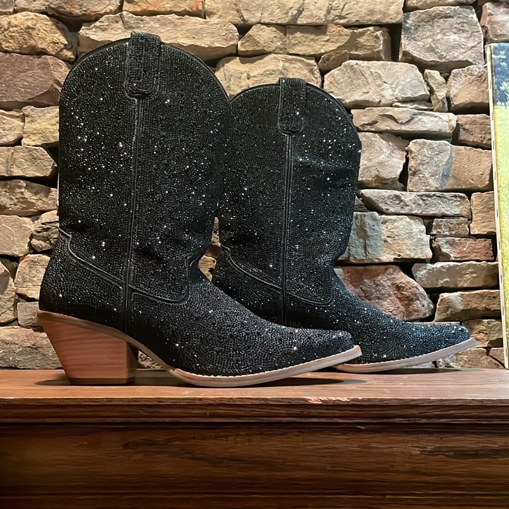 Dingo Women’s Silver Dollar Western Boots